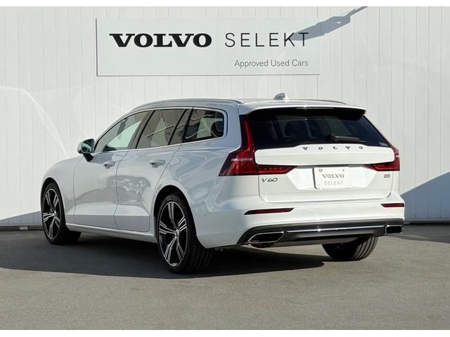 Ｖ６０ Ｂ５　インスクリプション　認定中古車／ブロンドレザー／オプション１９インチＡＷ／ハーマンカードン／純正ナビ／ＴＶ／カープレイ／Ｆ＆Ｒシートヒーター／ベンチレーション／マッサージ機能／３６０カメラ／ＥＴＣ（8枚目）