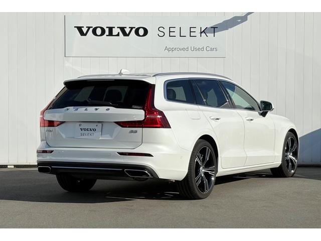 Ｖ６０ Ｂ５　インスクリプション　認定中古車／ブロンドレザー／オプション１９インチＡＷ／ハーマンカードン／純正ナビ／ＴＶ／カープレイ／Ｆ＆Ｒシートヒーター／ベンチレーション／マッサージ機能／３６０カメラ／ＥＴＣ（10枚目）