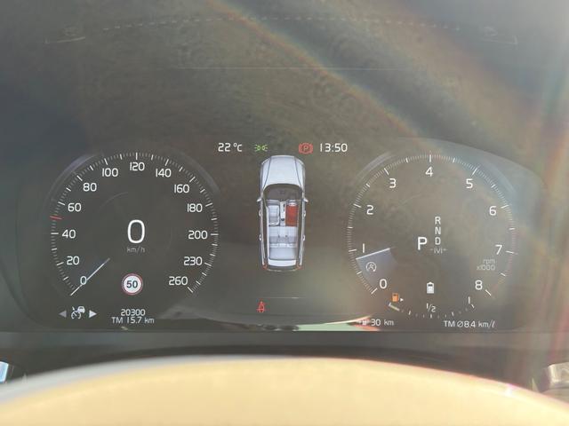 Ｖ６０ Ｂ５　インスクリプション　認定中古車／ブロンドレザー／オプション１９インチＡＷ／ハーマンカードン／純正ナビ／ＴＶ／カープレイ／Ｆ＆Ｒシートヒーター／ベンチレーション／マッサージ機能／３６０カメラ／ＥＴＣ（24枚目）