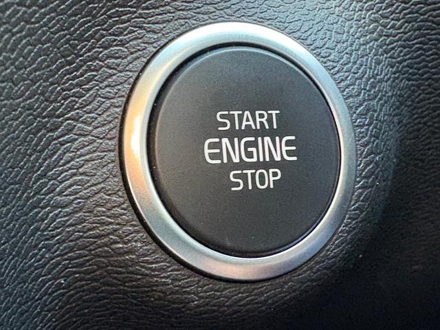 ＸＣ４０ リチャージ　ＰＨＶ　Ｔ５　インスクリプション　認定中古車／ワンオーナー／ブラックレザー／パノラマサンルーフ／ハーマンカードン／純正ナビ／ＴＶ／カープレイ／Ｆ＆Ｒシートヒーター／ステアリングヒーター３６０カメラ／ＬＥＤヘッドライト／レインセンサー（20枚目）