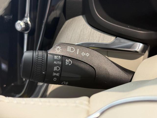 V60 ウルトラ B4 認定中古車/ブロンドナッパレザー/Googleナビ/B&Wプレミアムサウンドシステム/F&Rシートヒーター/ステアリングヒーター/ベンチレーション/マッサージ機能/360カメラ/パワーシート(25枚目)
