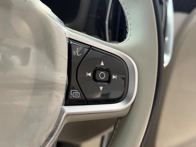 V60 ウルトラ B4 認定中古車/ブロンドナッパレザー/Googleナビ/B&Wプレミアムサウンドシステム/F&Rシートヒーター/ステアリングヒーター/ベンチレーション/マッサージ機能/360カメラ/パワーシート(28枚目)