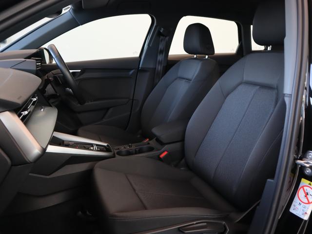 Ａ３ スポーツバック３０ＴＦＳＩ　ＬＥＤヘッドライト　バックカメラ　１６インチアルミホイール　ＴＶチューナー　ナビゲーション　シートヒーター　アダプティブクルーズコントロール　ＥＴＣ　ワンオーナー車　禁煙車（16枚目）