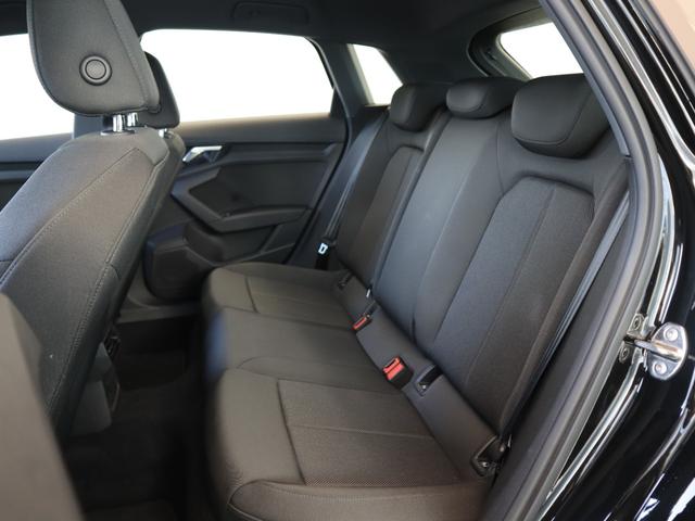 Ａ３ スポーツバック３０ＴＦＳＩ　ＬＥＤヘッドライト　バックカメラ　１６インチアルミホイール　ＴＶチューナー　ナビゲーション　シートヒーター　アダプティブクルーズコントロール　ＥＴＣ　ワンオーナー車　禁煙車（17枚目）