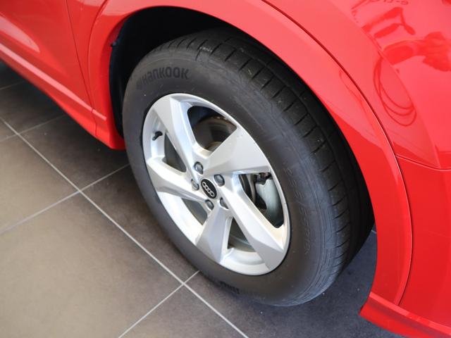 Ｑ３ ３５ＴＦＳＩアドバンスド　元デモカー　ＬＥＤヘッドライト　１８インチアルミホイール　ナビゲーション　サラウンドビューモニター　シートヒーター　スマーフォンワイヤレス充電　バーチャルコックピット　オートマチックテールゲート（8枚目）