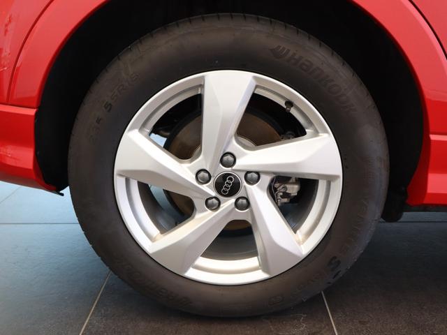 Ｑ３ ３５ＴＦＳＩアドバンスド　元デモカー　ＬＥＤヘッドライト　１８インチアルミホイール　ナビゲーション　サラウンドビューモニター　シートヒーター　スマーフォンワイヤレス充電　バーチャルコックピット　オートマチックテールゲート（10枚目）