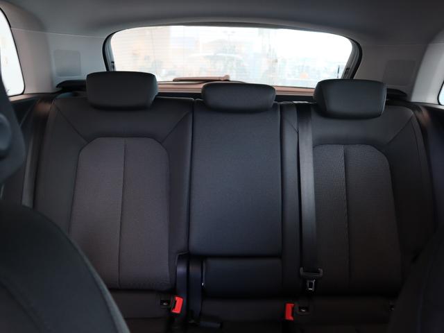 Ｑ３ ３５ＴＦＳＩアドバンスド　元デモカー　ＬＥＤヘッドライト　１８インチアルミホイール　ナビゲーション　サラウンドビューモニター　シートヒーター　スマーフォンワイヤレス充電　バーチャルコックピット　オートマチックテールゲート（55枚目）