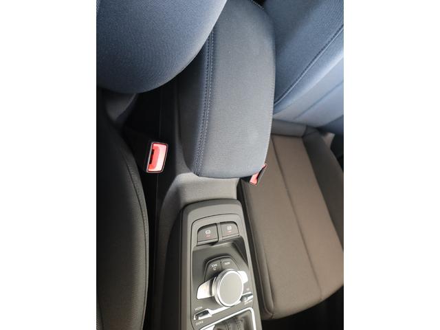 Q2 35TDIアドバンスド 元デモカー LEDライト バーチャルCP ナビゲーション オートマチックテールゲート スマートフォンインターフェイス 17インチアルミホイール シートヒーター(30枚目)