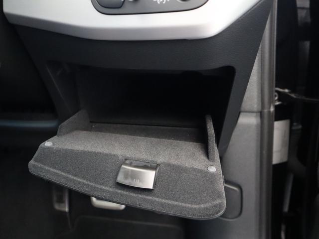 Ａ４アバント ４０ＴＤＩクワトロ　Ｓライン　マイスターシュトュック　レザーシート　ブラックスタイル　１８ＡＷ　マトリクスＬＥＤ　サラウンドモニター　ダンピングコントロールサスペンション　バーチャルコックピット　バーチャルコックピット　オートマテールゲート　元デモカー（55枚目）