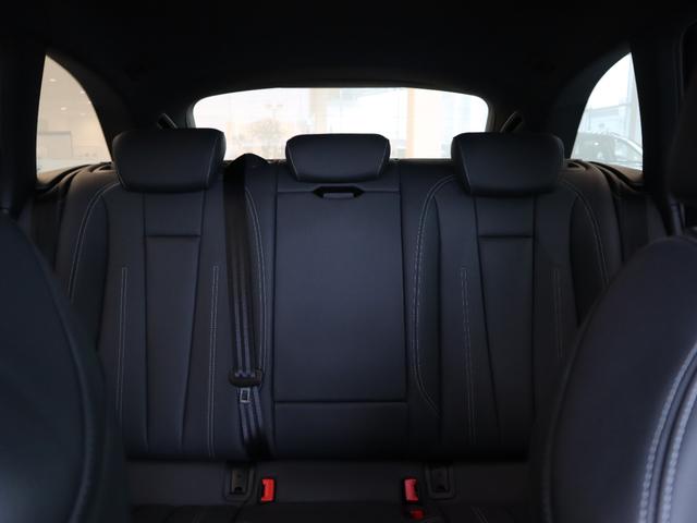 Ａ４アバント ４０ＴＤＩクワトロ　Ｓライン　マイスターシュトュック　レザーシート　ブラックスタイル　１８ＡＷ　マトリクスＬＥＤ　サラウンドモニター　ダンピングコントロールサスペンション　バーチャルコックピット　バーチャルコックピット　オートマテールゲート　元デモカー（58枚目）