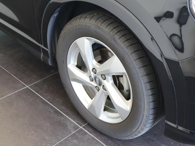 Ｑ３ ３５ＴＦＳＩアドバンスド　レザーシート　ＬＥＤヘッドライト　１８インチアルミホイール　オートマチックテールゲート　シートヒーター　バーチャルコックピット　ナビゲーション　サラウンドカメラ　禁煙車（9枚目）