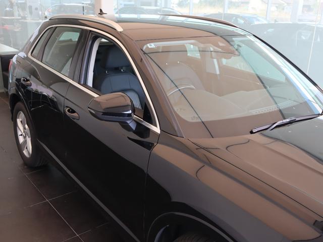 Ｑ３ ３５ＴＦＳＩアドバンスド　レザーシート　ＬＥＤヘッドライト　１８インチアルミホイール　オートマチックテールゲート　シートヒーター　バーチャルコックピット　ナビゲーション　サラウンドカメラ　禁煙車（15枚目）