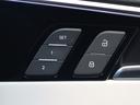 ４０ＴＤＩクワトロ　Ｓライン　マイスターシュトュック　レザーシート　ブラックスタイル　１８ＡＷ　マトリクスＬＥＤ　サラウンドモニター　ダンピングコントロールサスペンション　バーチャルコックピット　バーチャルコックピット　オートマテールゲート　元デモカー（38枚目）