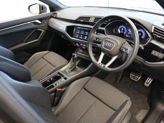 Ｑ３ ３５ＴＦＳＩ　Ｓライン　レザー　ファブリックコンビシート　１８インチアルミホイール 9200525A30240418W001 6