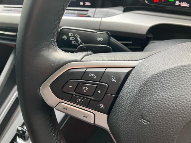 ゴルフヴァリアント eTSI アクティブ 禁煙車 バックカメラ LEDヘッドライト アダプティブクルコン 新品Avilesフロアマット付き ルーフレール スペアタイヤ スマートキー Cタイプ充電2個(9枚目)
