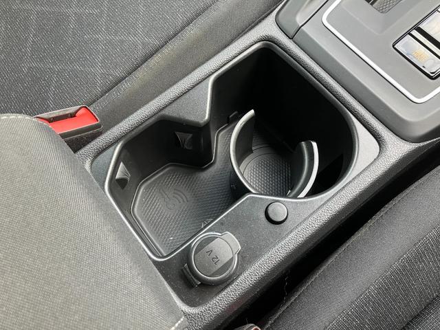 ゴルフヴァリアント eTSI アクティブ 禁煙車 バックカメラ LEDヘッドライト アダプティブクルコン 新品Avilesフロアマット付き ルーフレール スペアタイヤ スマートキー Cタイプ充電2個(14枚目)