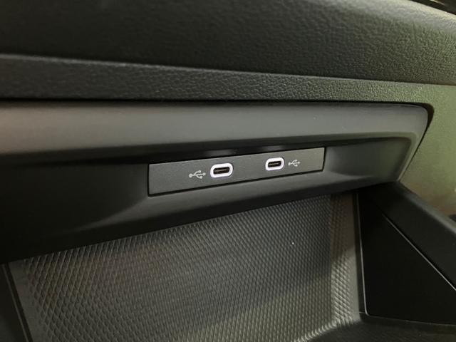 ゴルフヴァリアント eTSI アクティブ 禁煙車 バックカメラ LEDヘッドライト アダプティブクルコン 新品Avilesフロアマット付き ルーフレール スペアタイヤ スマートキー Cタイプ充電2個(17枚目)