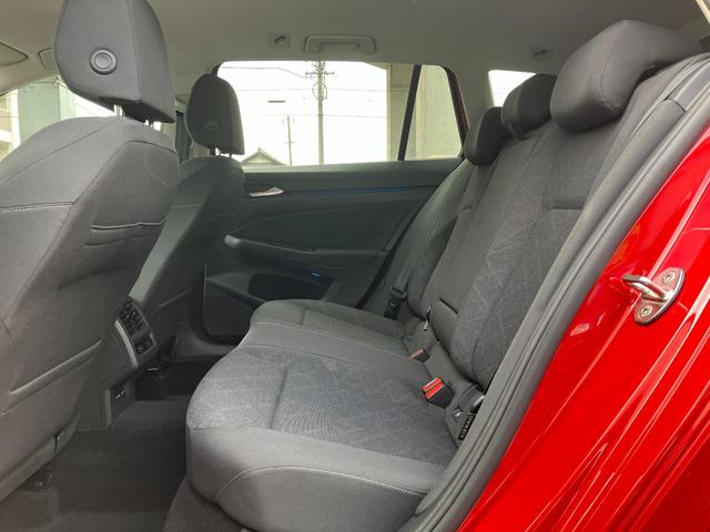 ゴルフヴァリアント eTSI アクティブ 禁煙車 バックカメラ LEDヘッドライト アダプティブクルコン 新品Avilesフロアマット付き ルーフレール スペアタイヤ スマートキー Cタイプ充電2個(50枚目)