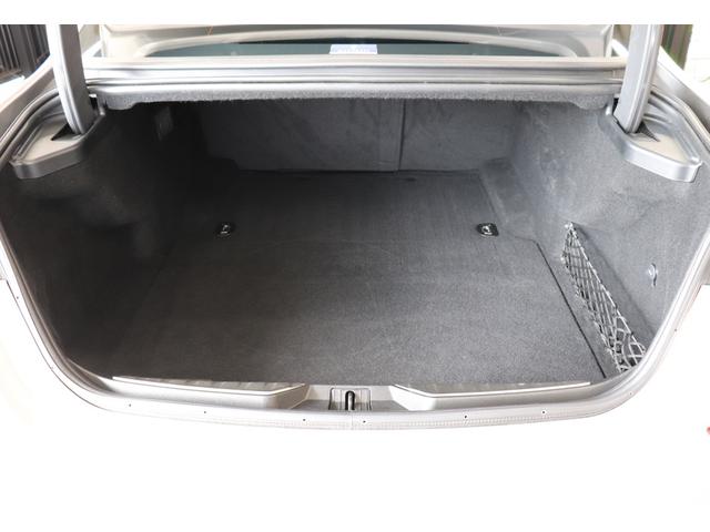 クアトロポルテ GT S ダークブラウンレザーシート アルカンターラルーフライニング ウッドインテリアトリム クリアランスソナー スカイフックサスペンション 純正ナビゲーション バックカメラ パドルシフト 純正20インチアルミ(48枚目)