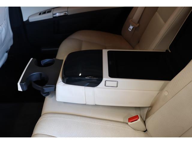 �A�[�����X�g���ɂ͎��[�a�n�w��J�b�v�z���_�[�����[�B