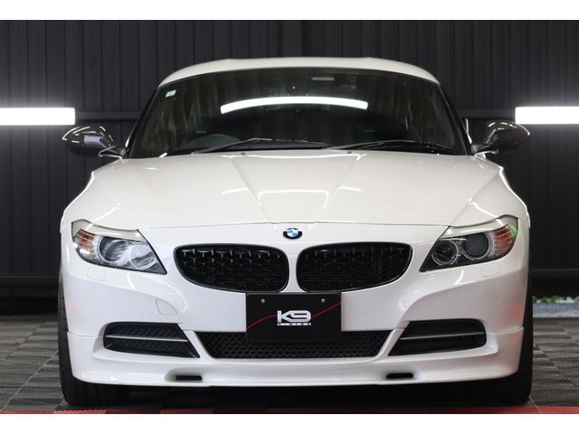 Ｚ４ ｓＤｒｉｖｅ２０ｉクルージングエディション　ハードトップ電動オープン　社外フロントエアロ　トランクスポイラー　社外グリル　ＨＲＥ２０インチアルミホイール　ブラックレザー　シートヒーター　ミラー一体型前後ドラレコ　バックモニター　ＥＴＣ（7枚目）