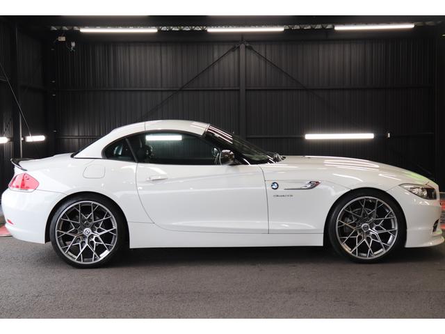 Ｚ４ ｓＤｒｉｖｅ２０ｉクルージングエディション　ハードトップ電動オープン　社外フロントエアロ　トランクスポイラー　社外グリル　ＨＲＥ２０インチアルミホイール　ブラックレザー　シートヒーター　ミラー一体型前後ドラレコ　バックモニター　ＥＴＣ（10枚目）