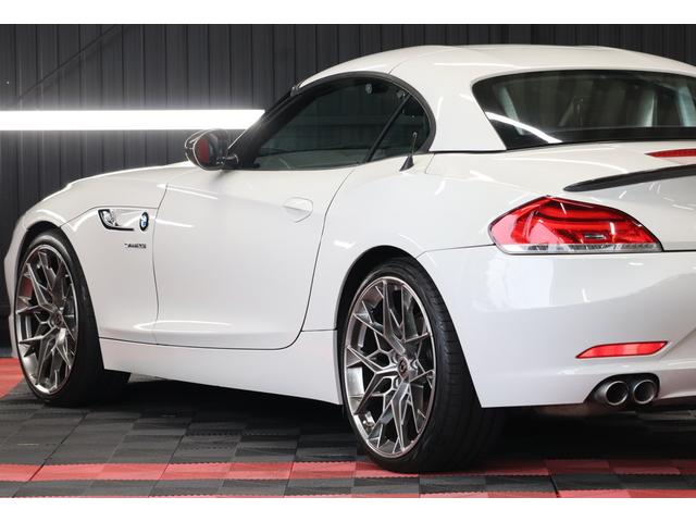 Ｚ４ ｓＤｒｉｖｅ２０ｉクルージングエディション　ハードトップ電動オープン　社外フロントエアロ　トランクスポイラー　社外グリル　ＨＲＥ２０インチアルミホイール　ブラックレザー　シートヒーター　ミラー一体型前後ドラレコ　バックモニター　ＥＴＣ（14枚目）