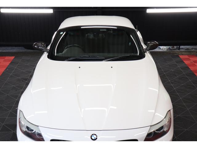 Ｚ４ ｓＤｒｉｖｅ２０ｉクルージングエディション　ハードトップ電動オープン　社外フロントエアロ　トランクスポイラー　社外グリル　ＨＲＥ２０インチアルミホイール　ブラックレザー　シートヒーター　ミラー一体型前後ドラレコ　バックモニター　ＥＴＣ（22枚目）