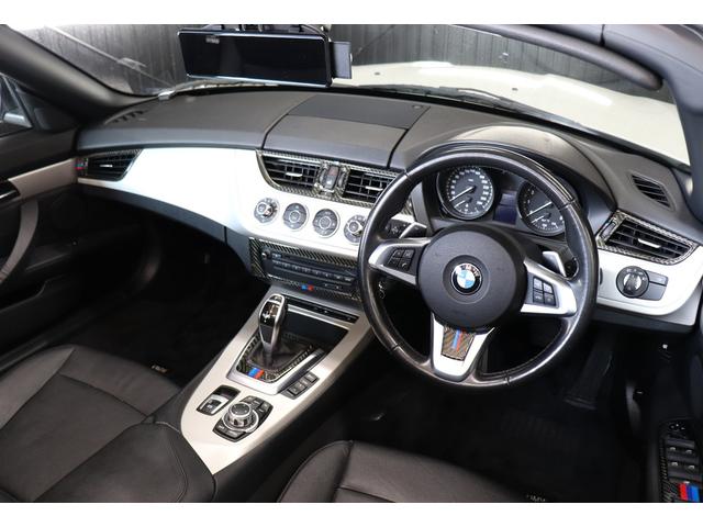 Ｚ４ ｓＤｒｉｖｅ２０ｉクルージングエディション　ハードトップ電動オープン　社外フロントエアロ　トランクスポイラー　社外グリル　ＨＲＥ２０インチアルミホイール　ブラックレザー　シートヒーター　ミラー一体型前後ドラレコ　バックモニター　ＥＴＣ（27枚目）