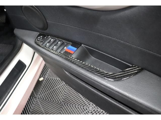 Ｚ４ ｓＤｒｉｖｅ２０ｉクルージングエディション　ハードトップ電動オープン　社外フロントエアロ　トランクスポイラー　社外グリル　ＨＲＥ２０インチアルミホイール　ブラックレザー　シートヒーター　ミラー一体型前後ドラレコ　バックモニター　ＥＴＣ（34枚目）