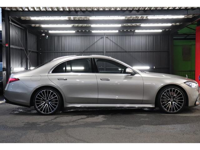 �h�A�n���h���͊i�[���ɂȂ��Ă���܂��B