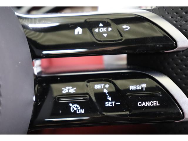 �X�e�A�����O�E���ł��A�N���[�Y�R���g���[������X�C�b�`�⃁�[�^�[����X�C�b�`������������Ă���܂��B