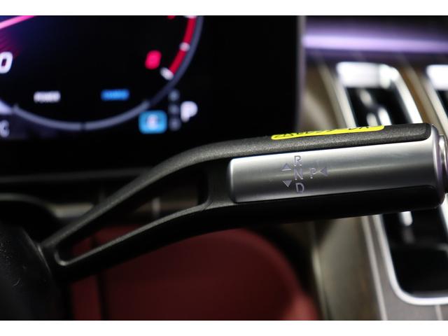 �V�t�g�̎�ނ̓R�����V�t�g�ɂȂ��Ă���A�V���o�[�������{����Ă���܂��B