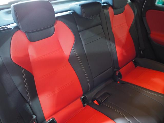 Ｂクラス Ｂ２００ｄ　ＡＭＧレザーエクスクルーシブパッケージ　レーダーセーフティーパッケージ　レザーシート　パノラマスライディングルーフ　パワーバックドア（23枚目）