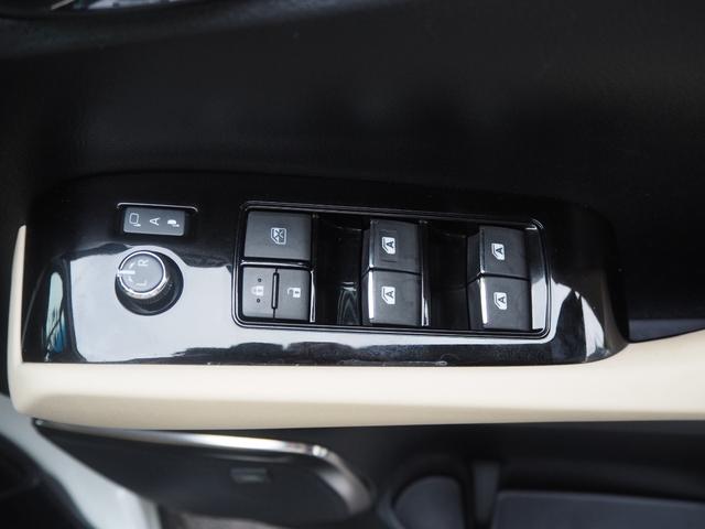 ヴェルファイア ３．５Ｖ　Ｌ　純正ナビ　純正フィリップダウンモニター　ＪＢＬサウンド　ベージュレザーシート　両側パワースライドドア　パワーバックドア　バックカメラ　クリアランスソナー　モデリスタ　ＥＴＣ　クルコン　ＡＣ１００Ｖ（17枚目）