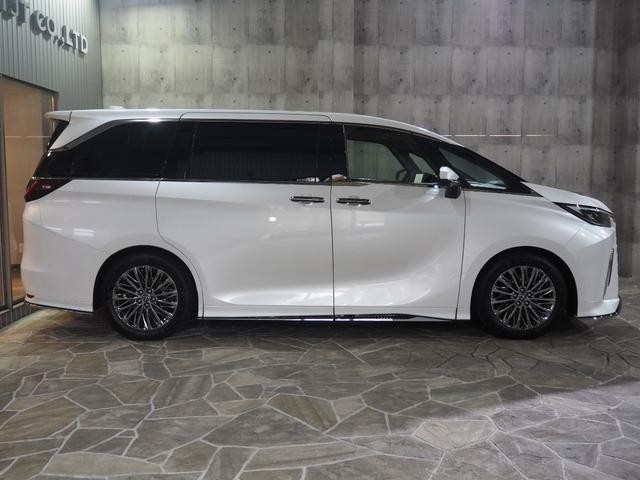 LM LM500h バージョンL 6人乗り モデリスタエアロ タッチディスプレイ ムーンルーフ 後席モニター 後席シートヒーター/ベンチレーション 後席リラクゼーション機能 後席アームレスト&格納テーブル マルチオペレーションパネル(4枚目)