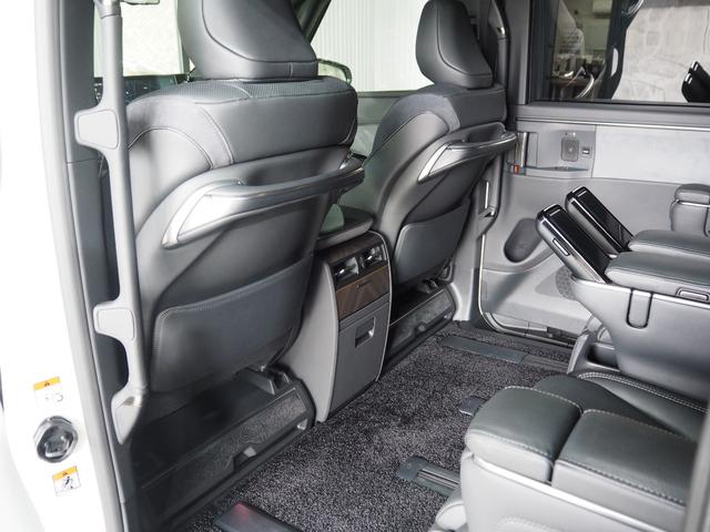 LM LM500h バージョンL 6人乗り モデリスタエアロ タッチディスプレイ ムーンルーフ 後席モニター 後席シートヒーター/ベンチレーション 後席リラクゼーション機能 後席アームレスト&格納テーブル マルチオペレーションパネル(26枚目)