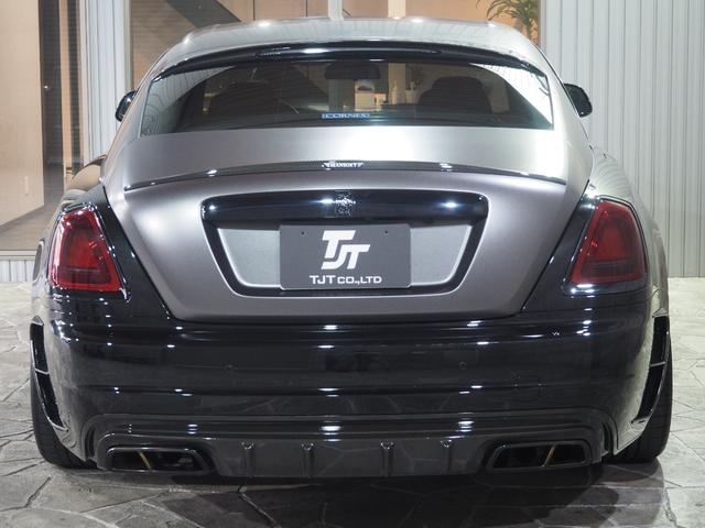 レイス ベースグレード MANSORYボディーキッド/V6 22インチホイール ツインコーチライン ロアリングキッド ブラックアウト スターライト RRヘッドレス刺繍 コントラスステッチ ピアノブラックパネル(6枚目)