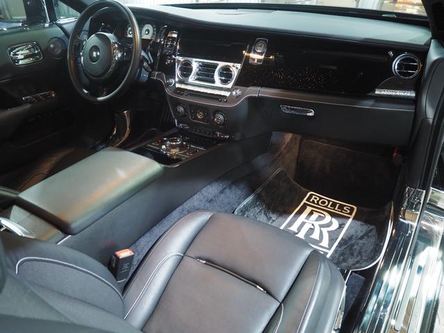 レイス ベースグレード MANSORYボディーキッド/V6 22インチホイール ツインコーチライン ロアリングキッド ブラックアウト スターライト RRヘッドレス刺繍 コントラスステッチ ピアノブラックパネル(19枚目)