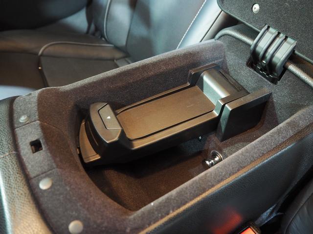 レイス ベースグレード MANSORYボディーキッド/V6 22インチホイール ツインコーチライン ロアリングキッド ブラックアウト スターライト RRヘッドレス刺繍 コントラスステッチ ピアノブラックパネル(43枚目)