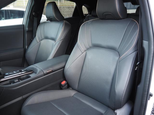 クラウンスポーツ Z パノラマルーフ パノラミックビューモニター ドライバーモニターカメラ ブラックレザーエアーシート デジタルインナーミラー パワーバックドア ビルトインETC2.0 置くだけ充電(17枚目)