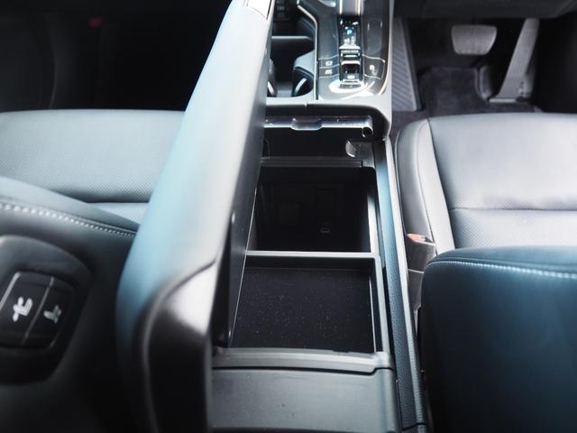 クラウンスポーツ Z パノラマルーフ パノラミックビューモニター ドライバーモニターカメラ ブラックレザーエアーシート デジタルインナーミラー パワーバックドア ビルトインETC2.0 置くだけ充電(42枚目)