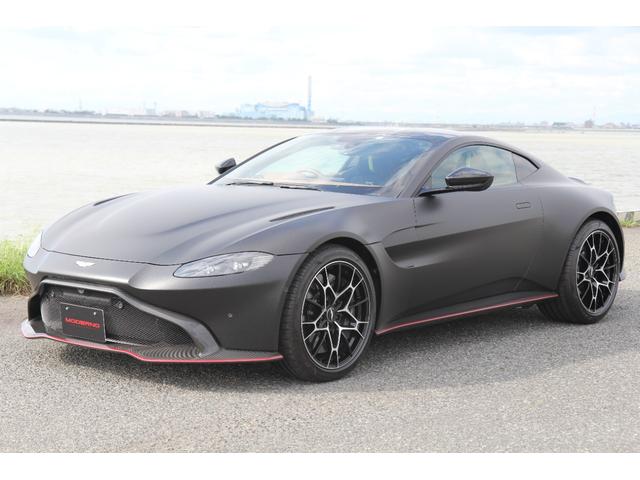 ＡＭＲ　ヒーロー　エディション　正規Ｄ車／右Ｈ／７ＭＴ／ブラックパールラッピング／走行３００キロ／世界限定２００台／ＡＭＲ専用エアロ／３６０度カメラ／アルカンターラ＆レザーインテリア／純正２０インチＡＷ／メモリ付き電動シート（画像2）