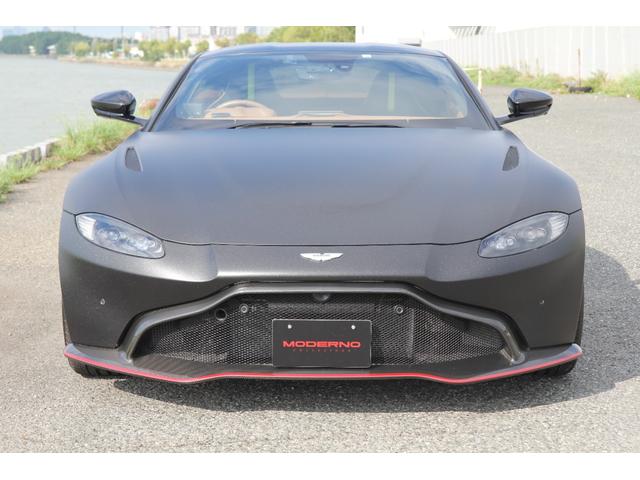 ＡＭＲ　ヒーロー　エディション　正規Ｄ車／右Ｈ／７ＭＴ／ブラックパールラッピング／走行３００キロ／世界限定２００台／ＡＭＲ専用エアロ／３６０度カメラ／アルカンターラ＆レザーインテリア／純正２０インチＡＷ／メモリ付き電動シート（画像3）