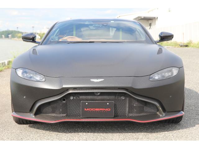 ＡＭＲ　ヒーロー　エディション　正規Ｄ車／右Ｈ／７ＭＴ／ブラックパールラッピング／走行３００キロ／世界限定２００台／ＡＭＲ専用エアロ／３６０度カメラ／アルカンターラ＆レザーインテリア／純正２０インチＡＷ／メモリ付き電動シート（画像4）