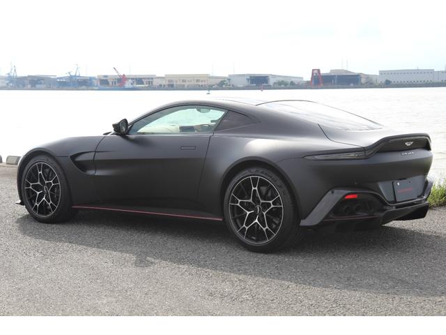 ＡＭＲ　ヒーロー　エディション　正規Ｄ車／右Ｈ／７ＭＴ／ブラックパールラッピング／走行３００キロ／世界限定２００台／ＡＭＲ専用エアロ／３６０度カメラ／アルカンターラ＆レザーインテリア／純正２０インチＡＷ／メモリ付き電動シート（画像6）