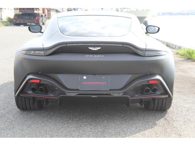 ＡＭＲ　ヒーロー　エディション　正規Ｄ車／右Ｈ／７ＭＴ／ブラックパールラッピング／走行３００キロ／世界限定２００台／ＡＭＲ専用エアロ／３６０度カメラ／アルカンターラ＆レザーインテリア／純正２０インチＡＷ／メモリ付き電動シート（画像8）