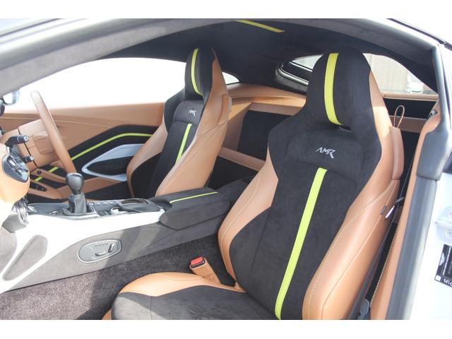 ＡＭＲ　ヒーロー　エディション　正規Ｄ車／右Ｈ／７ＭＴ／ブラックパールラッピング／走行３００キロ／世界限定２００台／ＡＭＲ専用エアロ／３６０度カメラ／アルカンターラ＆レザーインテリア／純正２０インチＡＷ／メモリ付き電動シート（画像32）