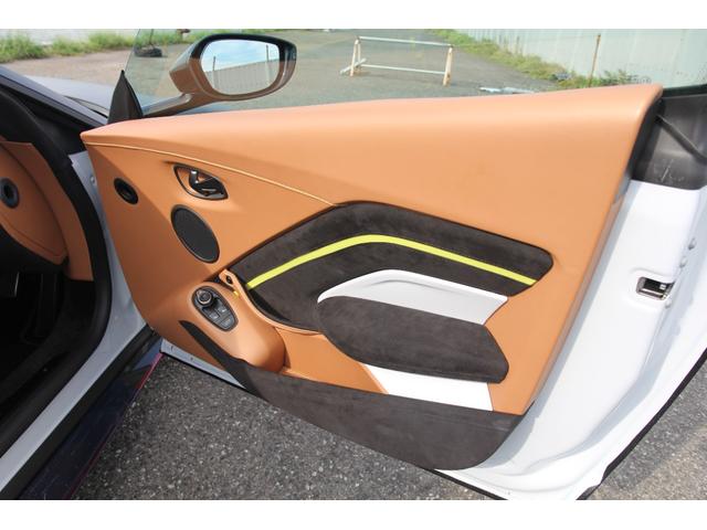 ＡＭＲ　ヒーロー　エディション　正規Ｄ車／右Ｈ／７ＭＴ／ブラックパールラッピング／走行３００キロ／世界限定２００台／ＡＭＲ専用エアロ／３６０度カメラ／アルカンターラ＆レザーインテリア／純正２０インチＡＷ／メモリ付き電動シート（画像42）