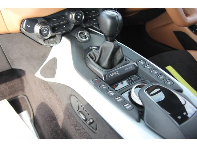 ＡＭＲ　ヒーロー　エディション　正規Ｄ車／右Ｈ／７ＭＴ／ブラックパールラッピング／走行３００キロ／世界限定２００台／ＡＭＲ専用エアロ／３６０度カメラ／アルカンターラ＆レザーインテリア／純正２０インチＡＷ／メモリ付き電動シート（画像47）